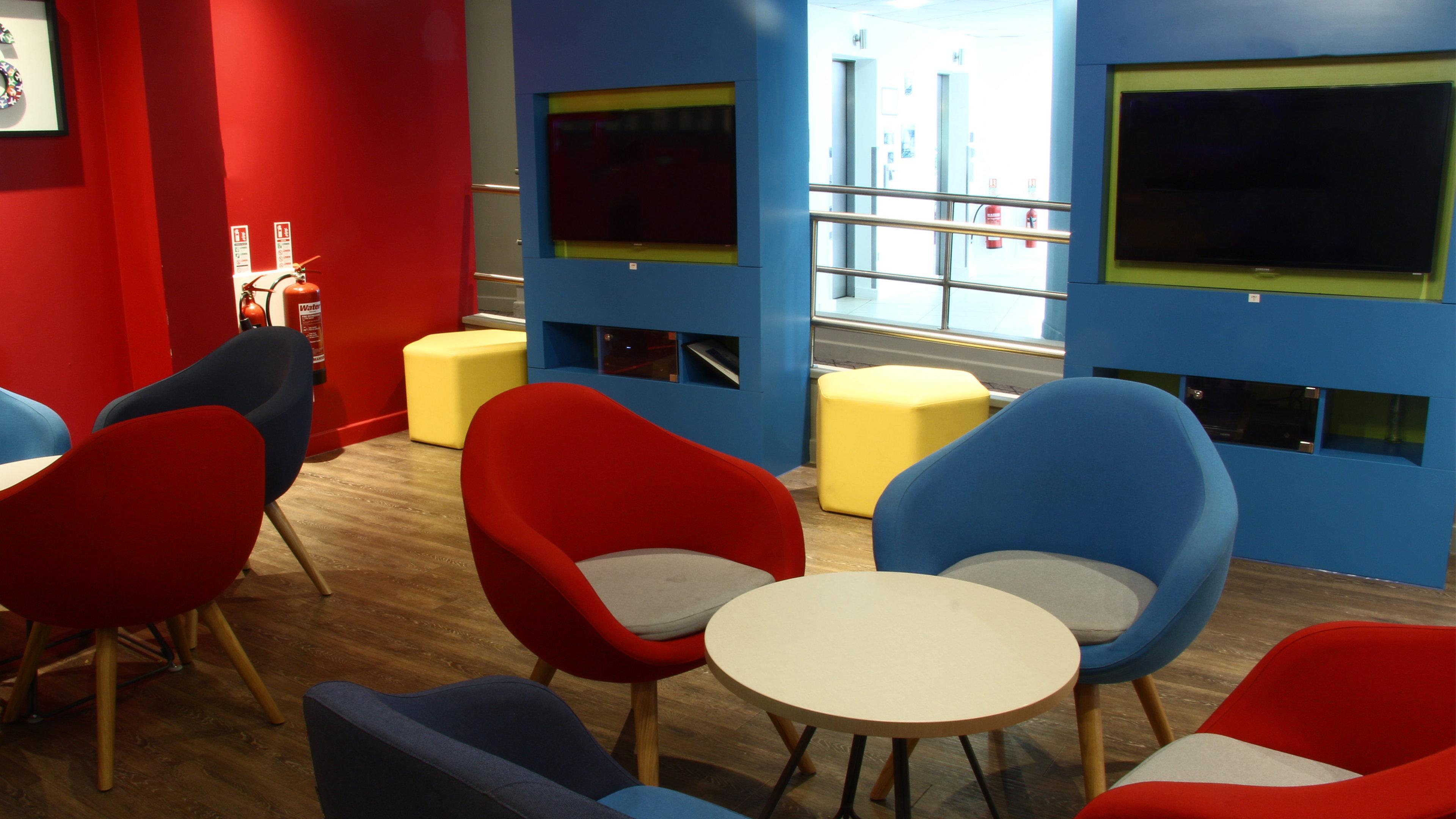 Holiday Inn Express London Stansted Airport By Ihg Stansted Mountfitchet Esterno foto