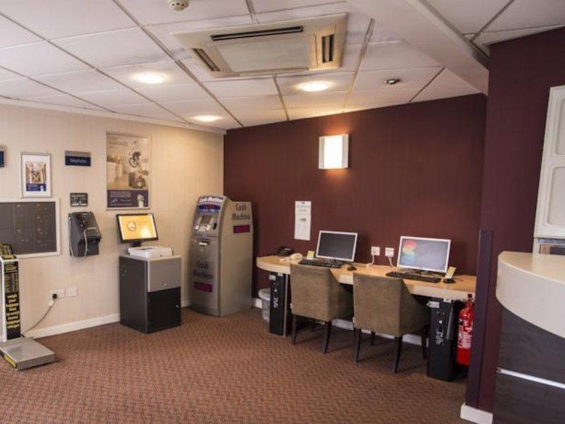 Holiday Inn Express London Stansted Airport By Ihg Stansted Mountfitchet Esterno foto
