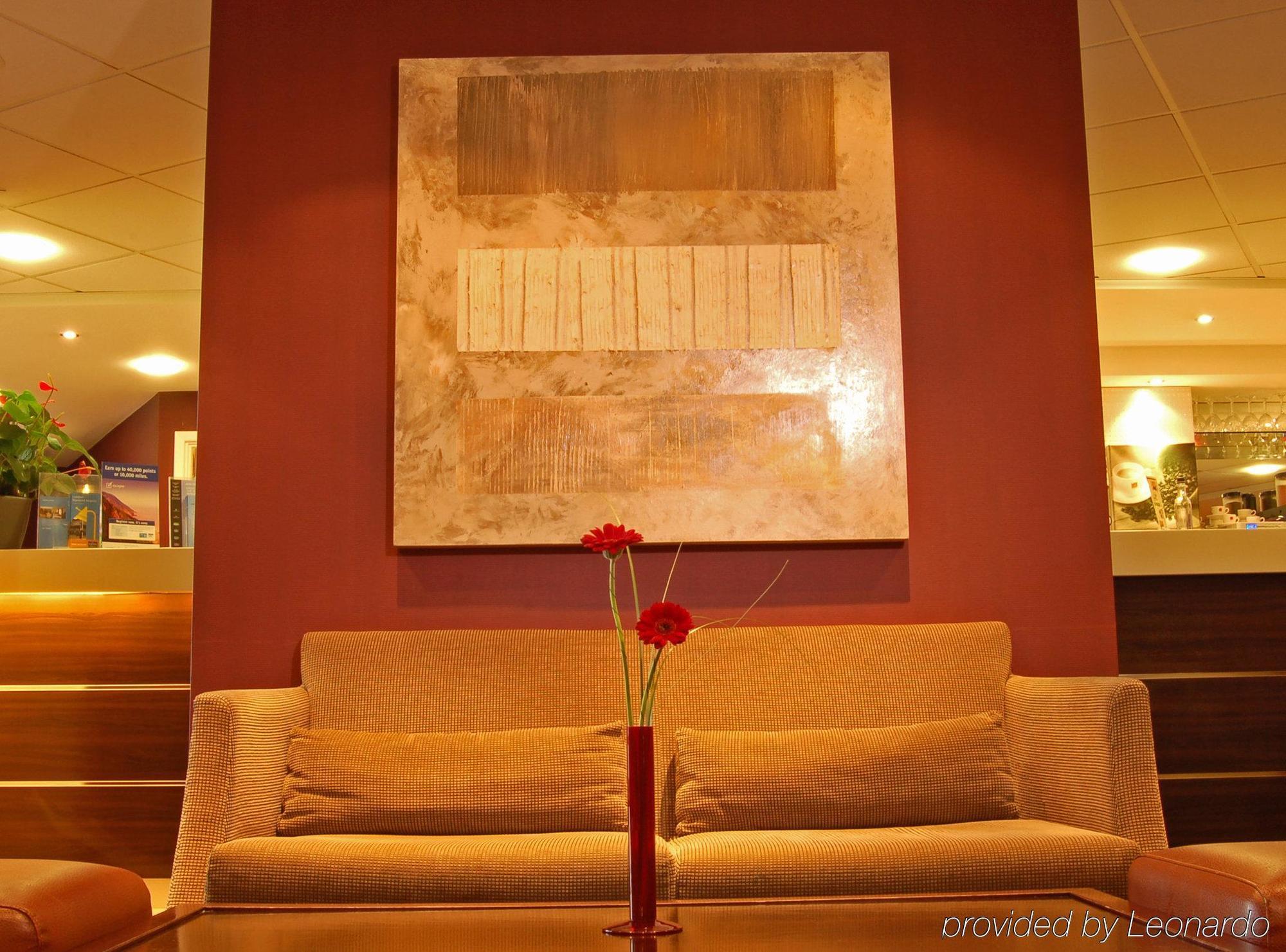 Holiday Inn Express London Stansted Airport By Ihg Stansted Mountfitchet Esterno foto