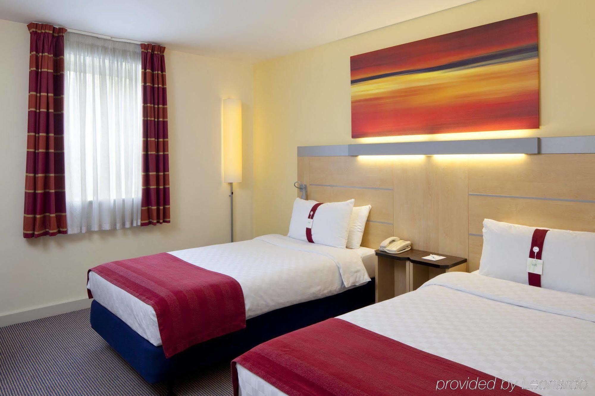 Holiday Inn Express London Stansted Airport By Ihg Stansted Mountfitchet Camera foto